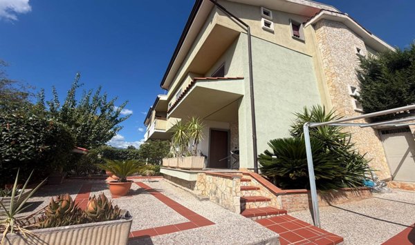 casa indipendente in vendita a Castrolibero in zona Andreotta