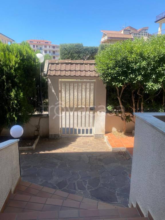 casa indipendente in vendita a Castrovillari in zona Vigne