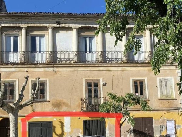 locale commerciale in vendita a Castrovillari