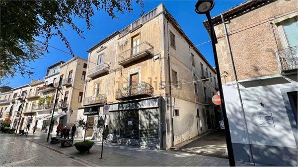 locale commerciale in vendita a Castrovillari