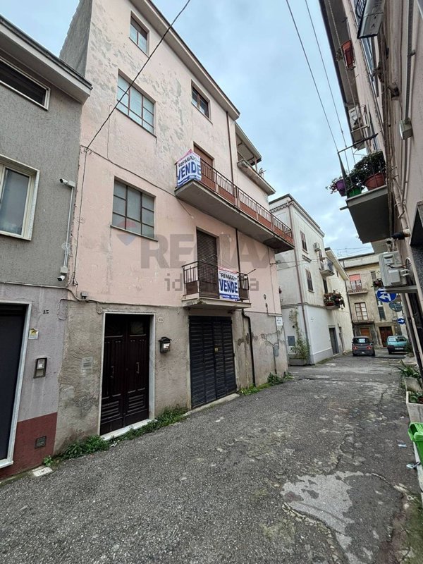 pentavano in vendita a Castrovillari