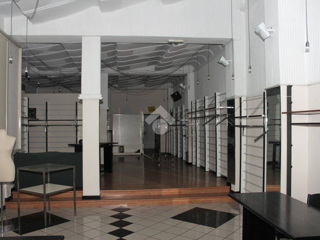 negozio in vendita a Castrovillari