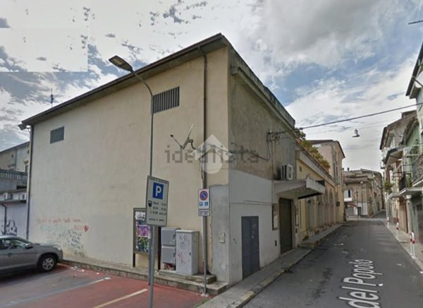 locale commerciale in vendita a Castrovillari