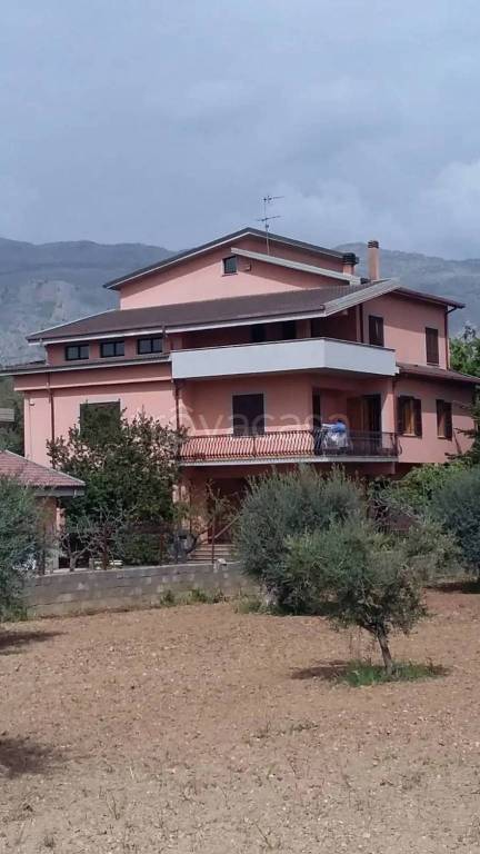 casa indipendente in vendita a Castrovillari