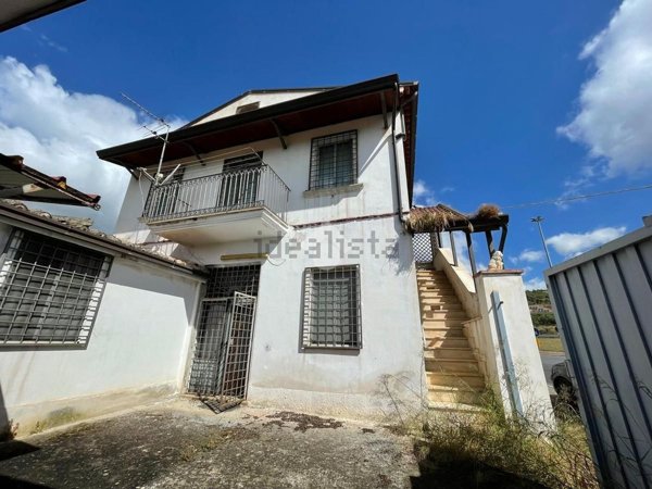 casa indipendente in vendita a Castrovillari in zona Vigne
