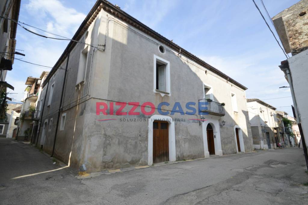 casa indipendente in vendita a Castrovillari in zona Vigne
