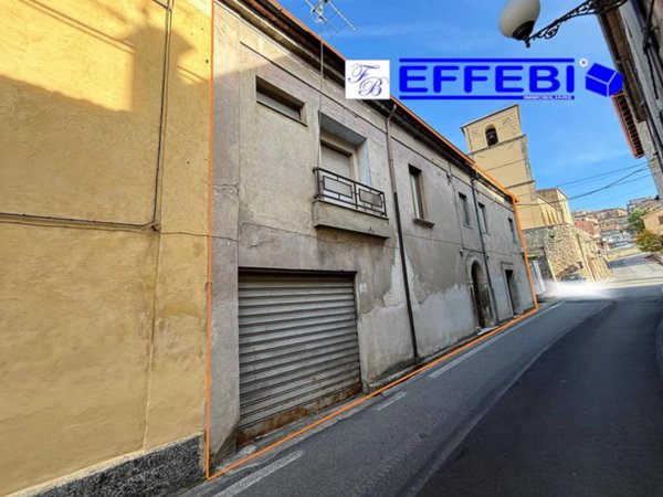 casa indipendente in vendita a Celico