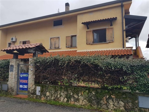 casa indipendente in vendita a Cerisano