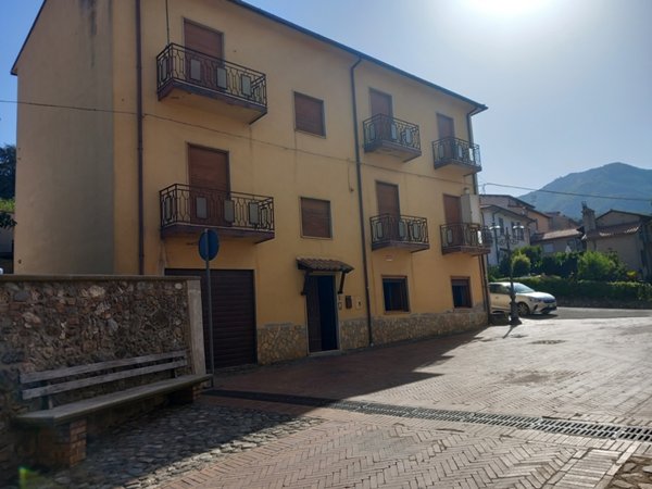 casa indipendente in vendita a Cerisano