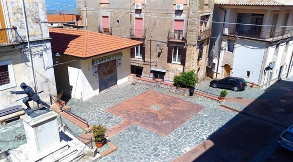 casa indipendente in vendita a Cerisano