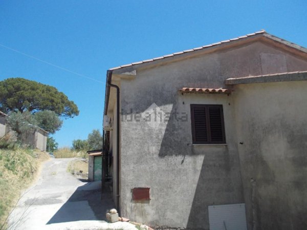 casa indipendente in vendita a Cerisano