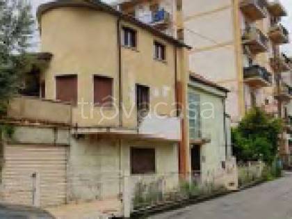 casa indipendente in vendita a Cerisano