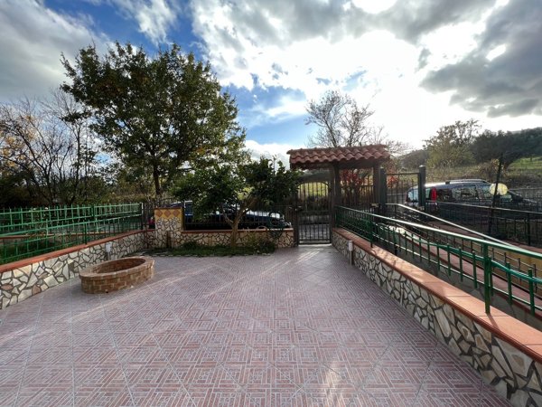 appartamento in vendita a Cerisano in zona Pianetto