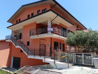 casa indipendente in vendita a Cerisano