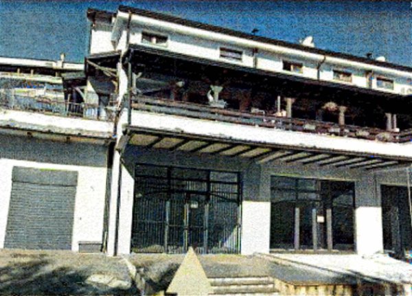 negozio in vendita a Cerisano