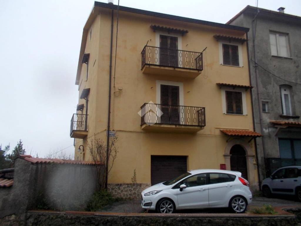 casa indipendente in vendita a Cerisano