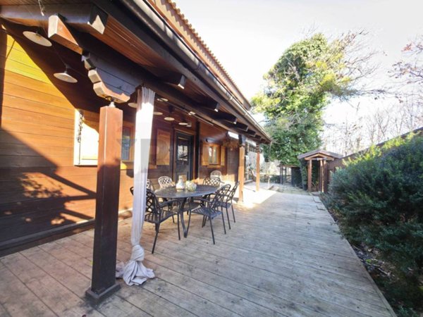 casa indipendente in vendita a Cerisano