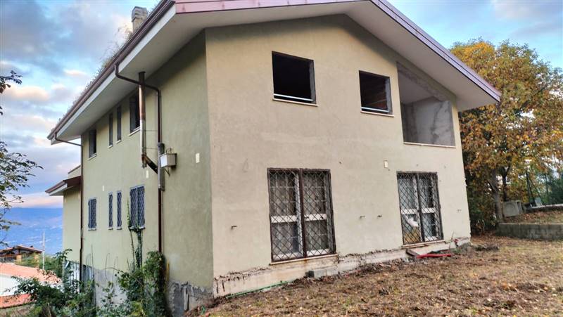 casa indipendente in vendita a Cerisano