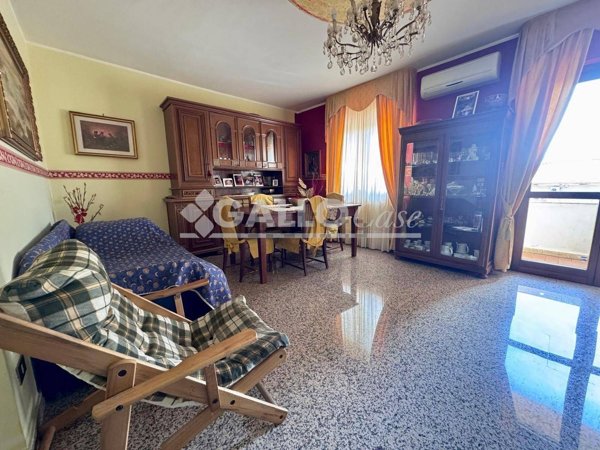 appartamento in vendita a Cerisano in zona Codicina