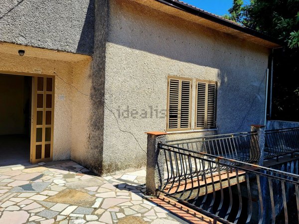 casa indipendente in vendita a Cerzeto