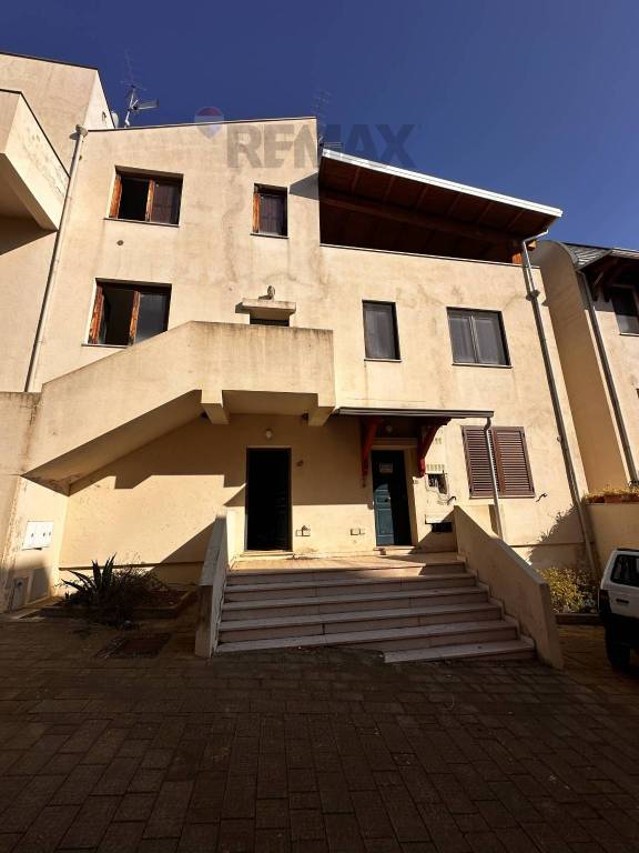 appartamento in vendita a Cerzeto in zona Cavallerizzo