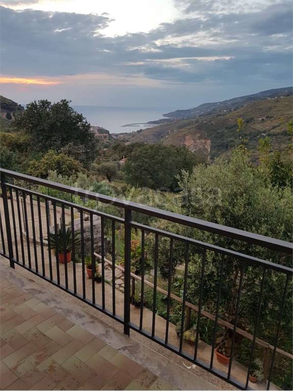 casa indipendente in vendita a Cetraro
