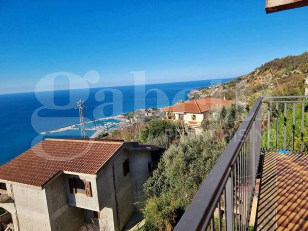 casa indipendente in vendita a Cetraro in zona Santa Lucia
