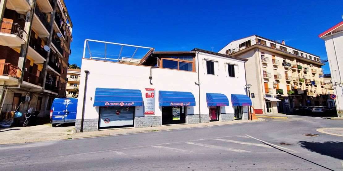 locale commerciale in vendita a Cetraro