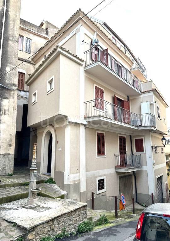 casa indipendente in vendita a Cetraro