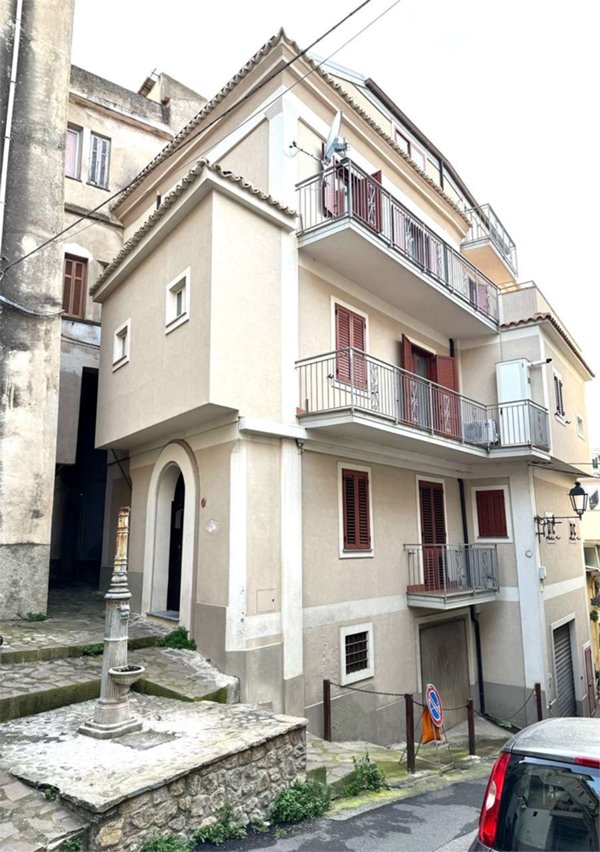 casa indipendente in vendita a Cetraro