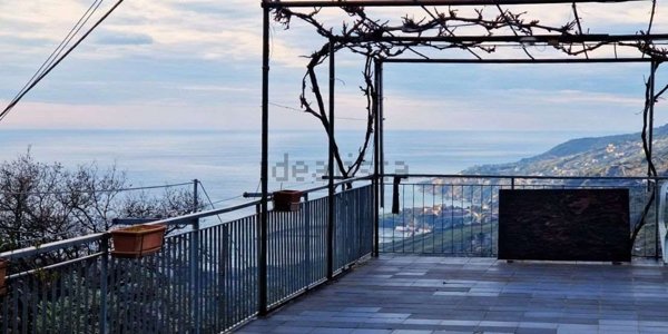 casa indipendente in vendita a Cetraro