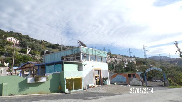 locale commerciale in vendita a Cetraro