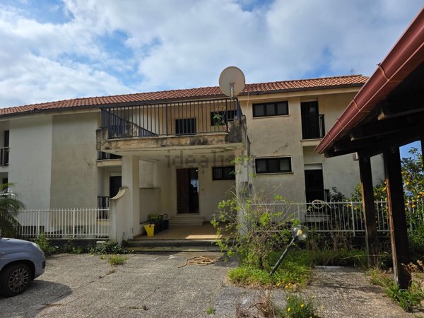 casa indipendente in vendita a Cetraro