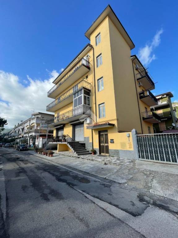 appartamento in vendita a Cetraro in zona Bosco
