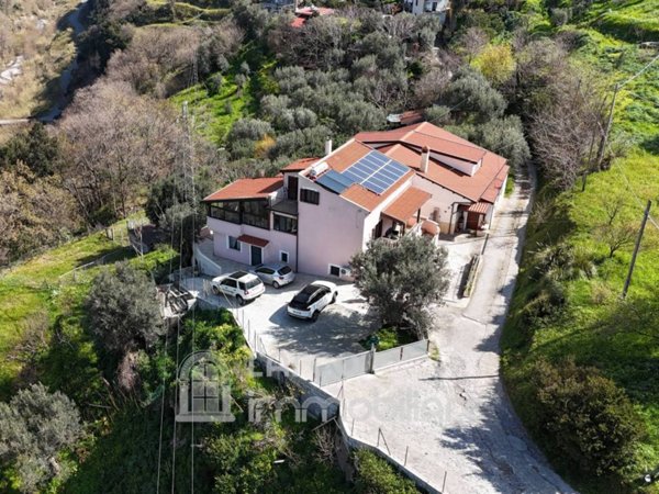 casa indipendente in vendita a Cetraro in zona Santa Lucia