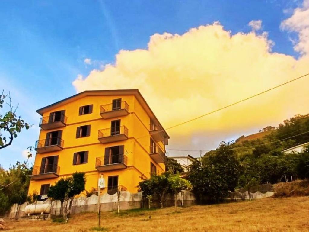 casa indipendente in vendita a Cetraro in zona Santa Lucia