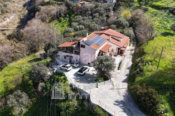 casa indipendente in vendita a Cetraro in zona Santa Lucia