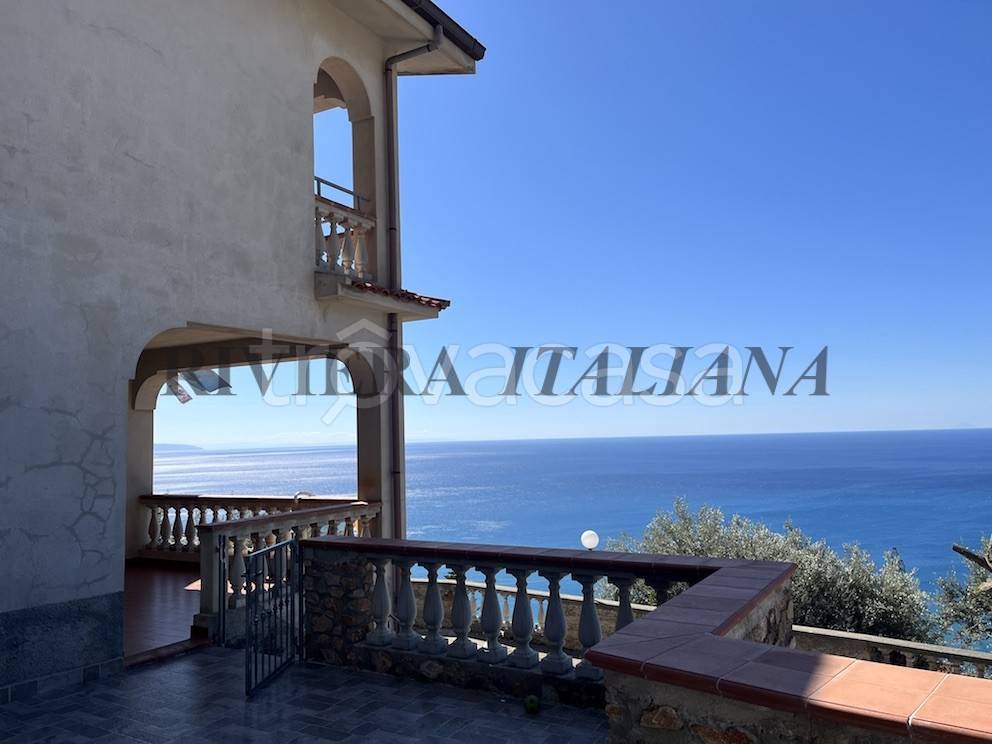 casa indipendente in vendita a Cetraro in zona Santa Lucia