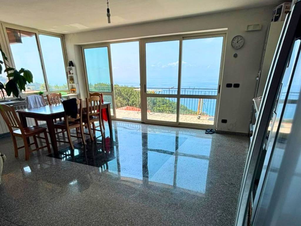 casa indipendente in vendita a Cetraro in zona Ceramile