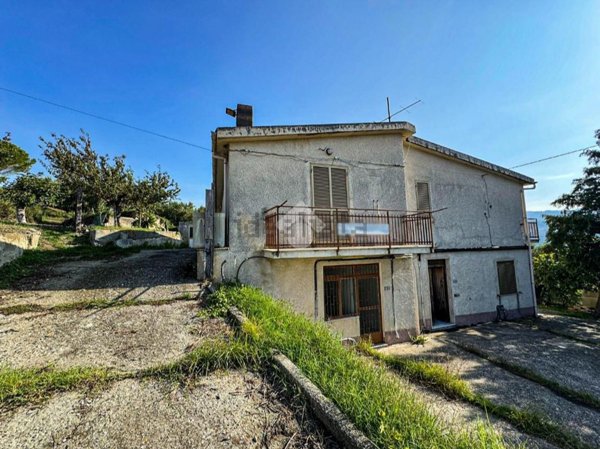 appartamento in vendita a Cleto in zona Marina di Savuto