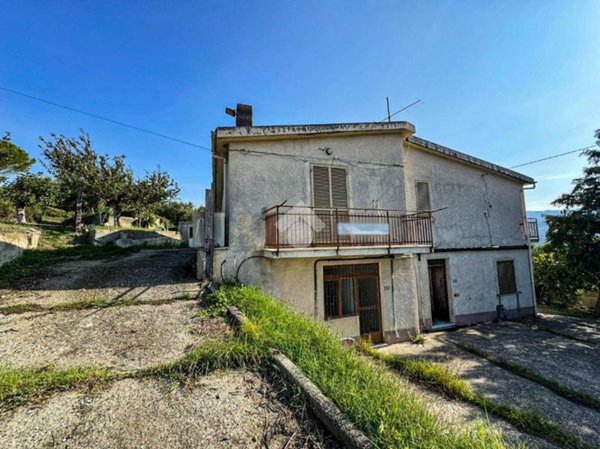 casa indipendente in vendita a Cleto in zona Marina di Savuto