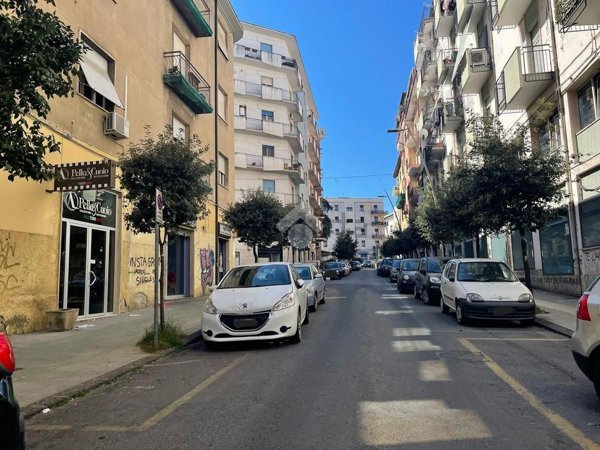 locale commerciale in vendita a Cosenza