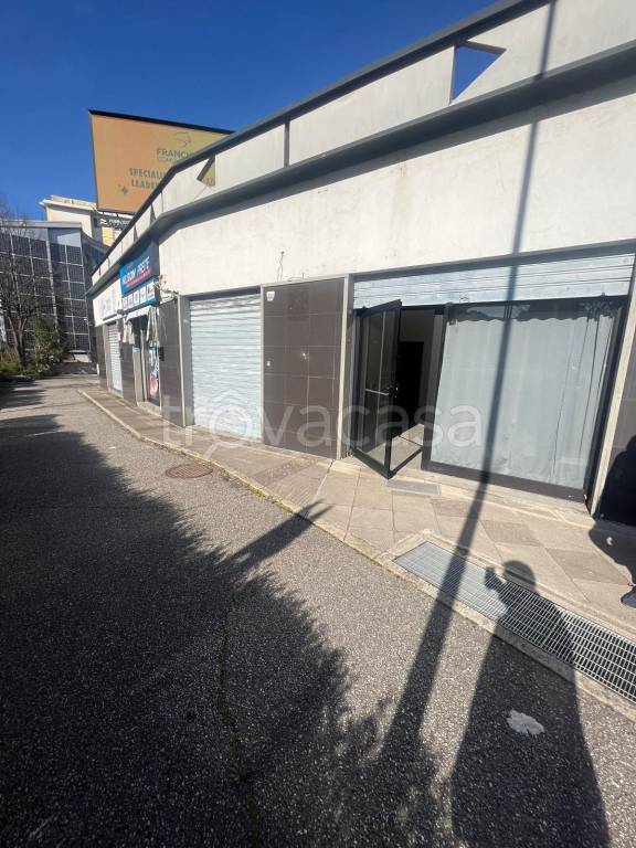 trivano in vendita a Cosenza in zona Città 2000