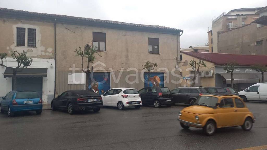 ufficio in vendita a Cosenza in zona Panebianco