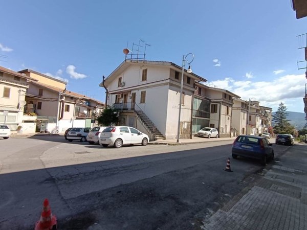 appartamento in vendita a Cosenza in zona Albo