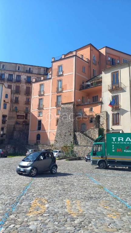 appartamento in vendita a Cosenza in zona Cosenza Vecchia
