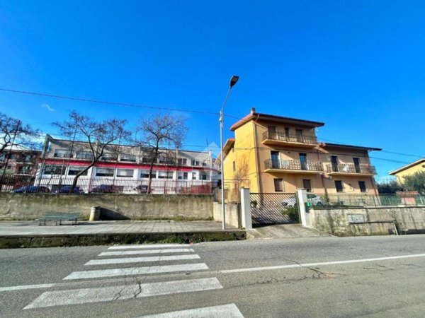 appartamento in vendita a Cosenza in zona Donnici
