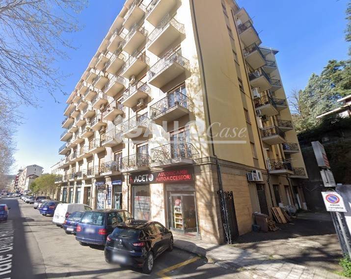 ufficio in vendita a Cosenza in zona Cosenza Vecchia