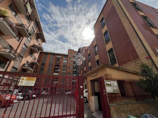 negozio in vendita a Cosenza in zona Cosenza Vecchia