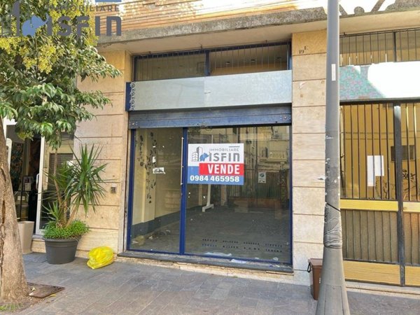 negozio in vendita a Cosenza